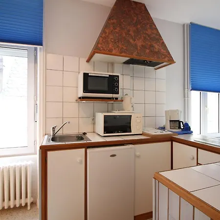 Confort 25m² Au Centre Du Mont-dore, Proche Thermes Et Commodites, Wifi, 2 Couchages - Fr-1-415-148 * Le Mont-Dore